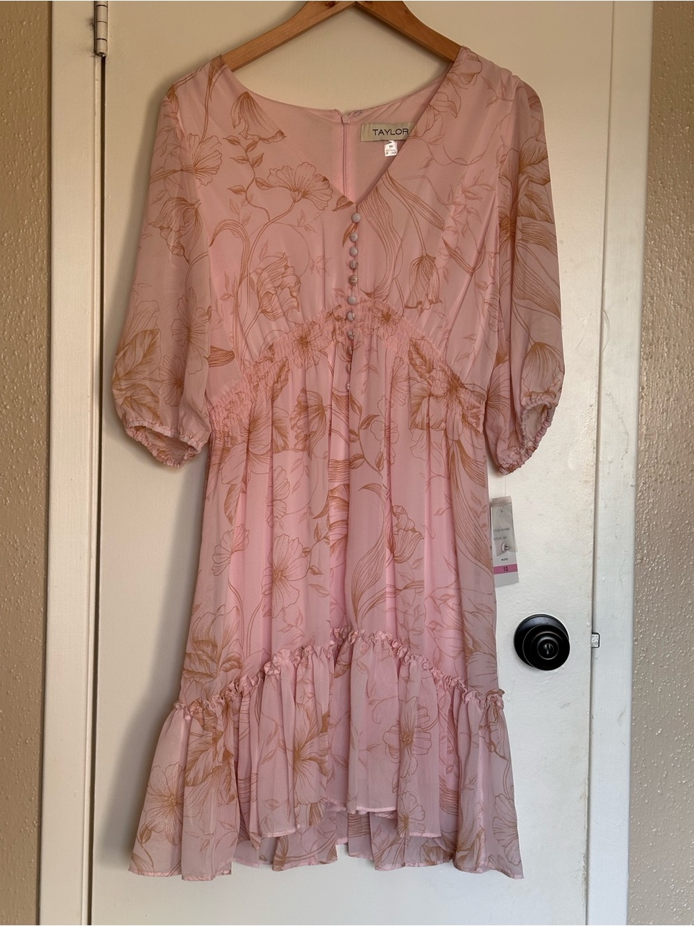 Taylor Pink Floral Tiered V-Neck Dress 10